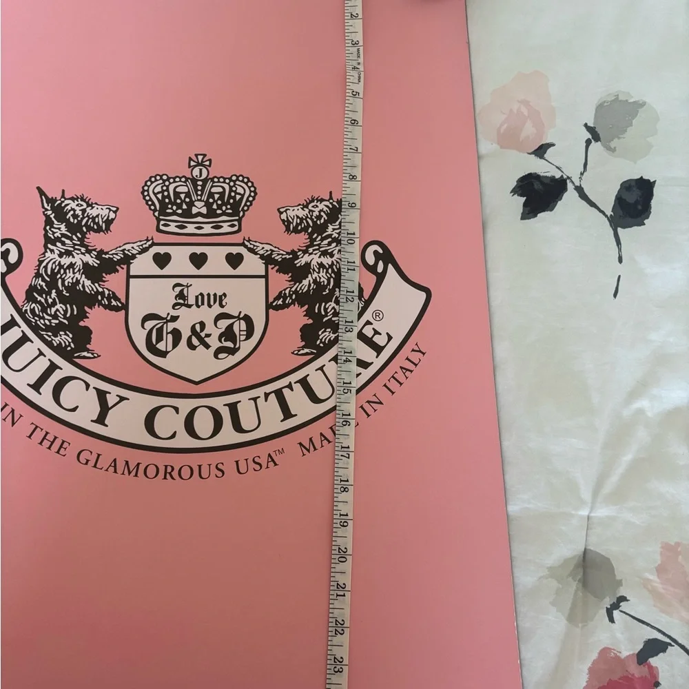 Juicy Couture poster/prop - Picture 4 of 6